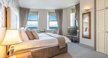 BEST WESTERN WALTON PARK HOTEL Room Type - 1 Double Bed, Standard Room, Free High Speed Internet, Comfort, Non-Smoking, View BEST WESTERN WALTON PARK HOTEL Room Type - 1 Double Bed, Standard Room, Free High Speed Internet, Comfort, Non-Smoking, View