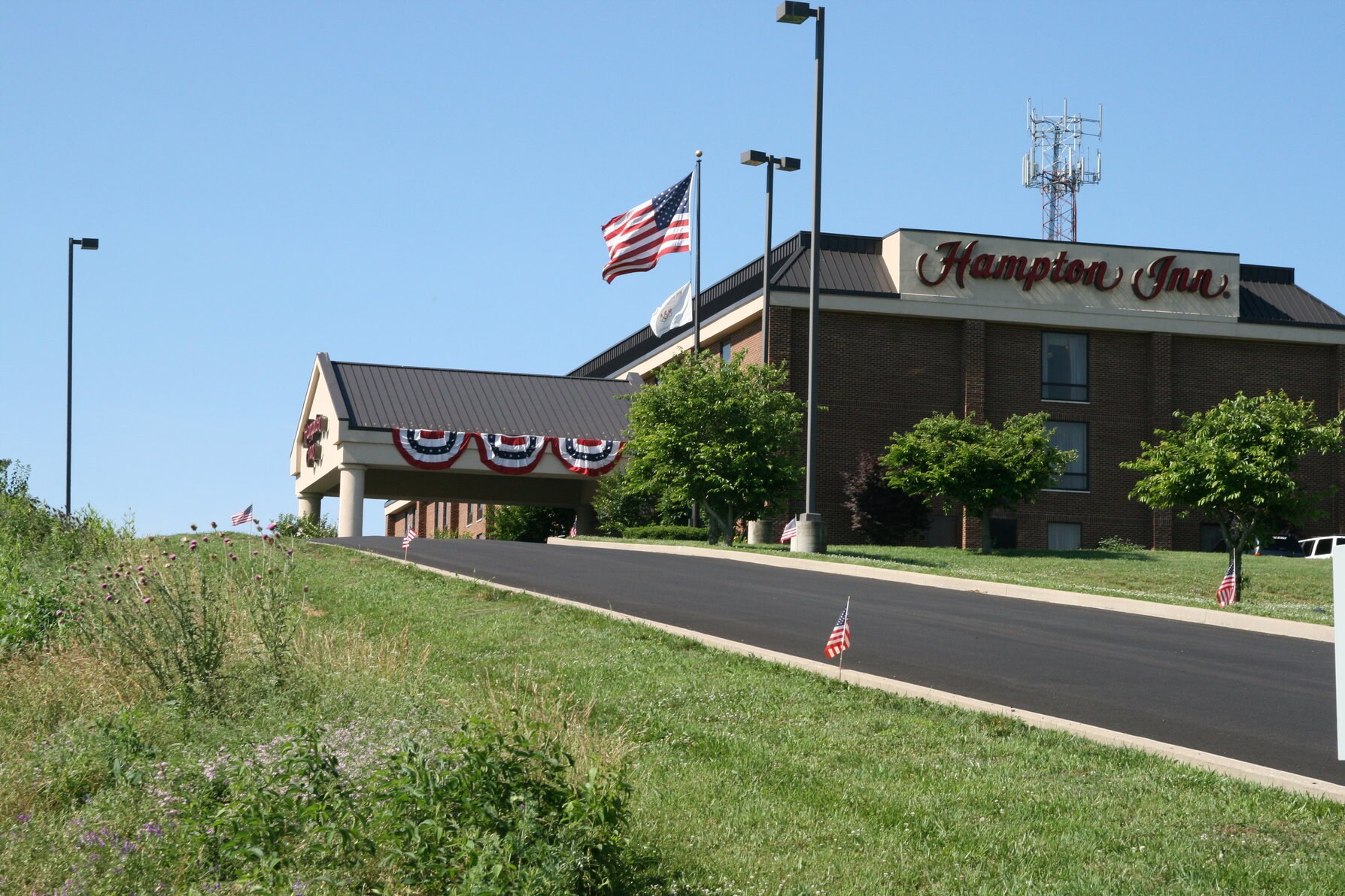 HAMPTON INN DANVILLE KY - Tap to explore photos