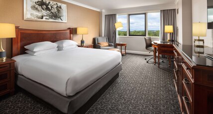Hilton Short Hills Room Type - SUPERIOR CORNER 1 KING BED