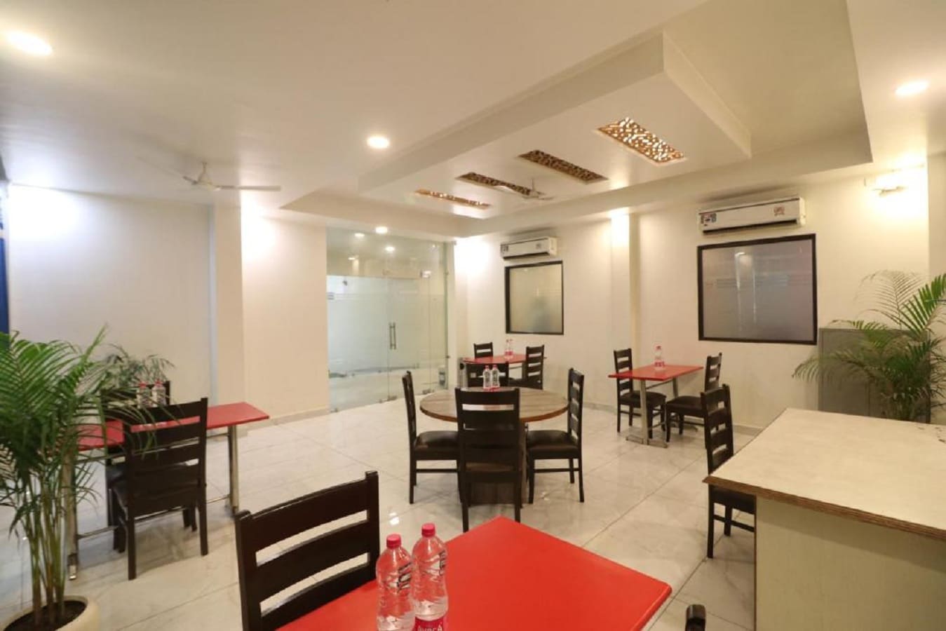 Hotel Classic Park Near IGI Airport - Tap to explore photos
