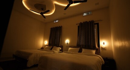 Green Aura home stay Room Type - Family Room