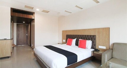 HOTEL DURGADA SIRI Room Type - STD NON AC KING SIZE BED