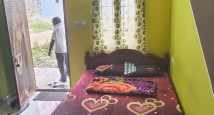 Saravanas cottage &rooms Room Type - Bedroom 1