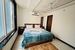 The Royal Palace Hotel