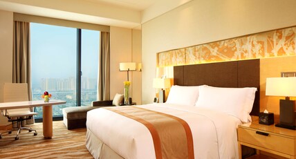 DoubleTree by Hilton Hangzhou East Room Type - KING DELUXE ROOM
