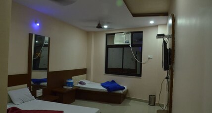 KUM KUM PALACE Room Type - Deluxe Four Bed