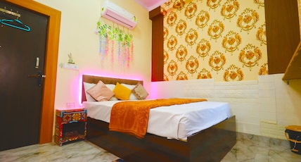 Sia Taj Hotel nearest Taj Mahal Agra Room Type - Super Deluxe Room Sia Taj Hotel nearest Taj Mahal Agra Room Type - Super Deluxe Room