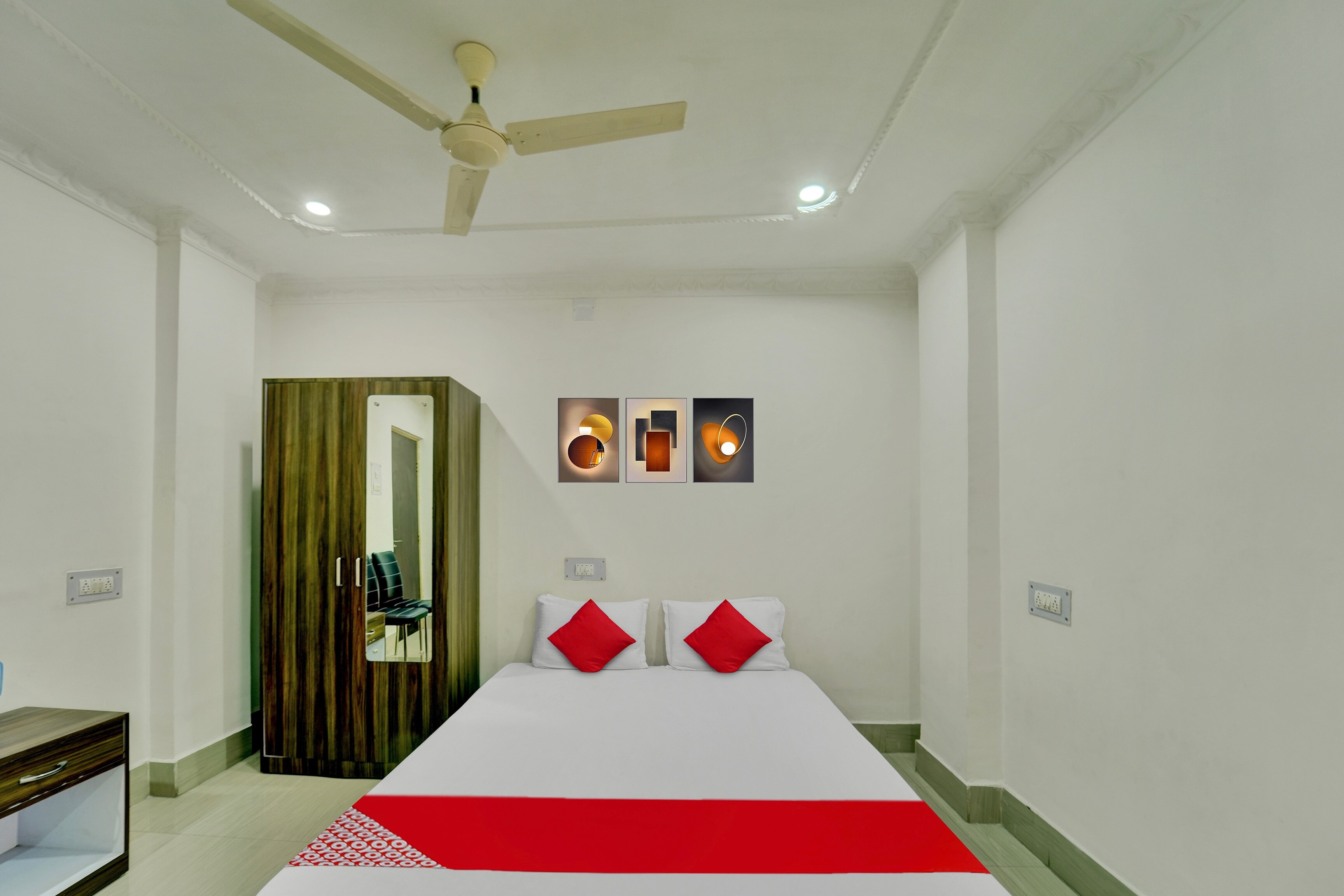 Hotel O Shakti Inn - Tap to explore photos