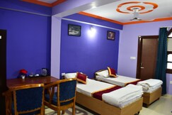 Peaceful Stay with Balcony Near 80 Feet Statue