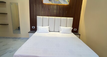 Banke bihari seva sadan Room Type - Bedroom 9