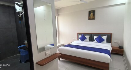 Hotel Cloud7 Room Type - Super Deluxe Room