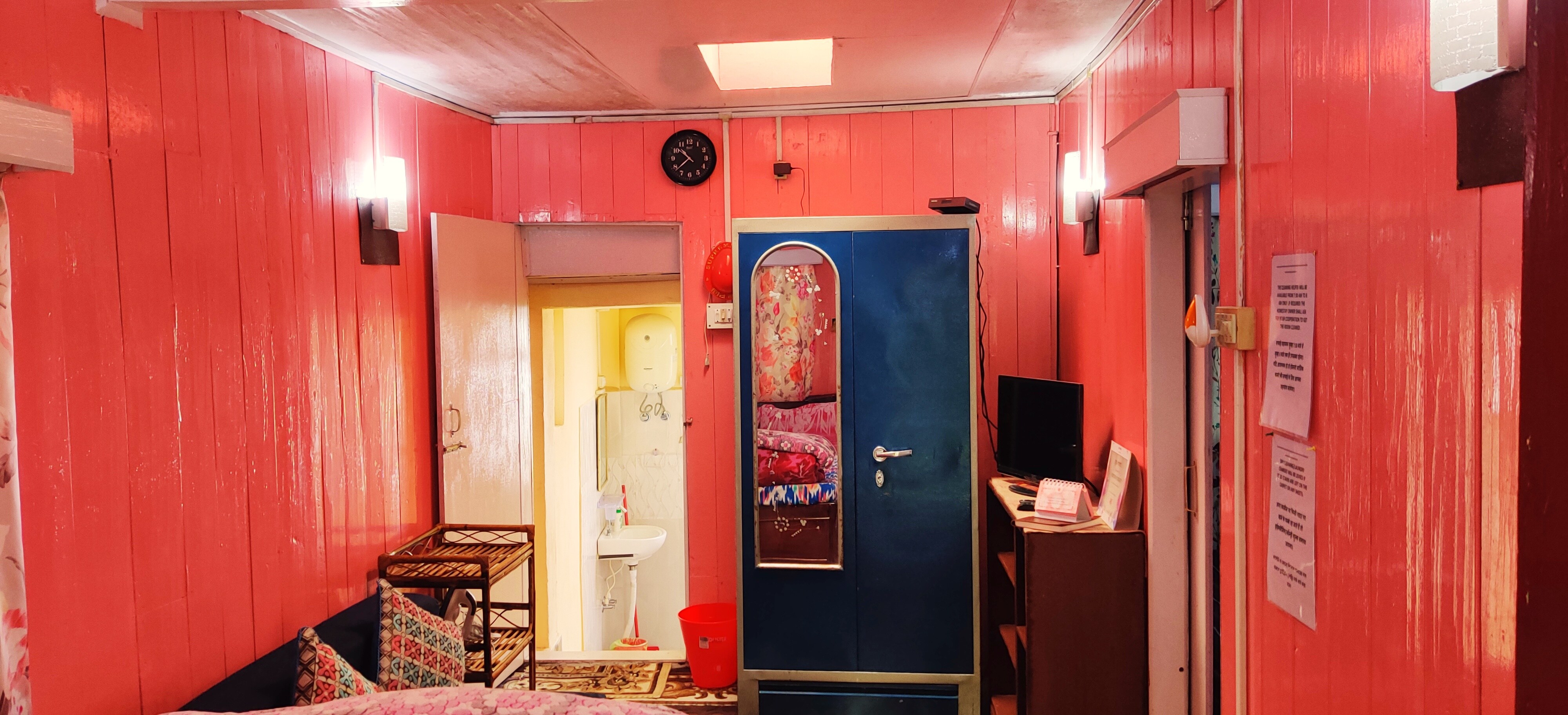 Gladiolus Homestay | Rooms & Guided Treks - Tap to explore photos