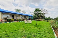Greenwood 10 min frm Trimbakeshwar Scenic farmstay