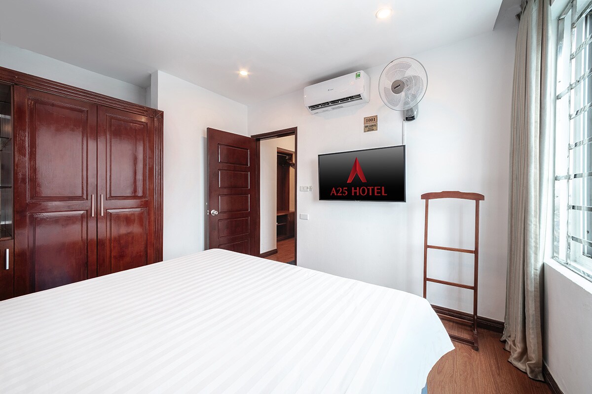 A25 Hotel - 63A Phương Liệt - Tap to explore photos