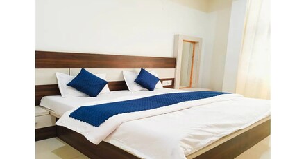 ADARSH HOTEL AND RESTAURANT Room Type - King Bed Room with River View
