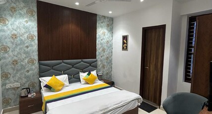 Platinum Inn Room Type - AC Deluxe Room