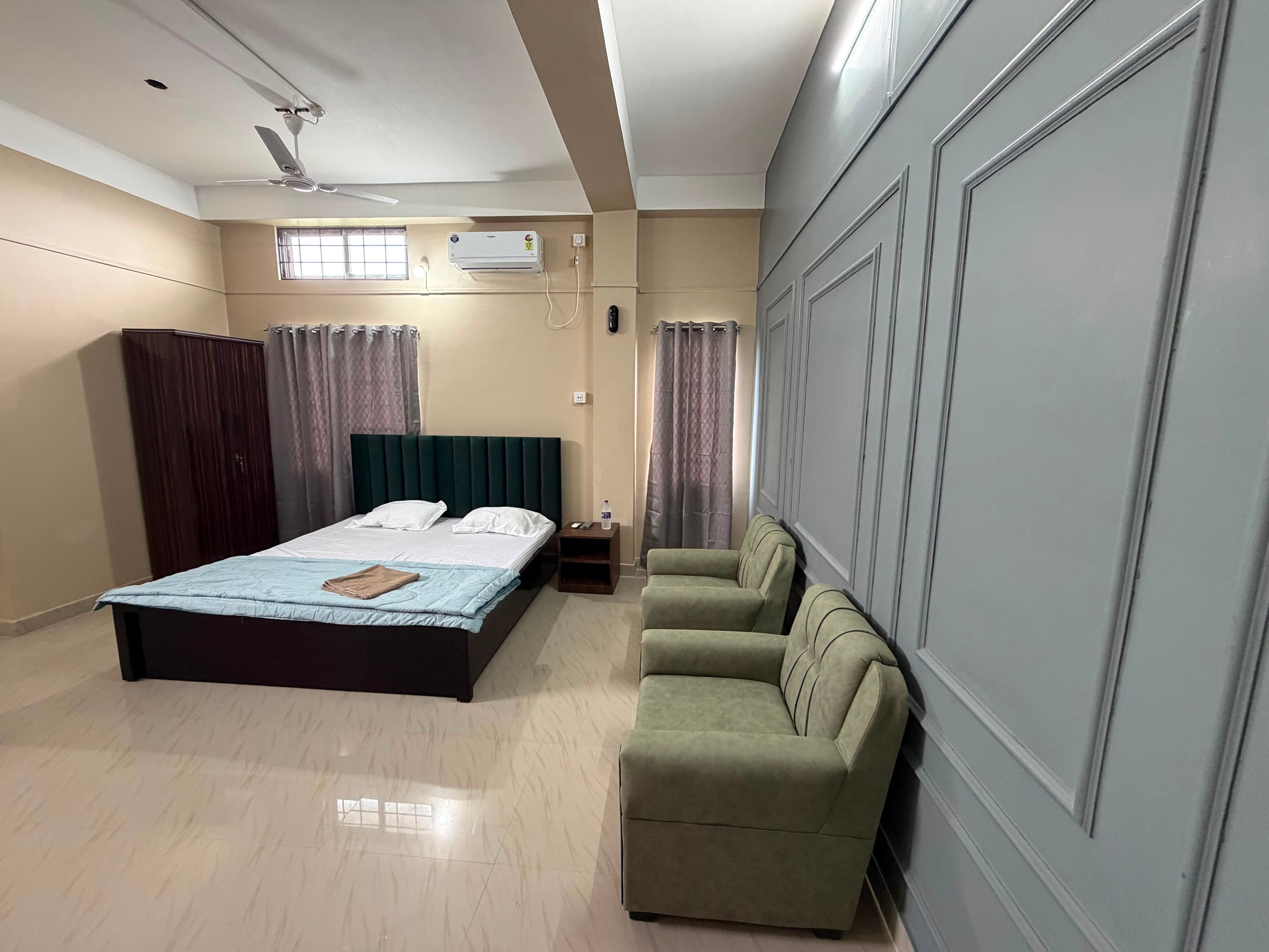 Vamika modern Homestay - Tap to explore photos