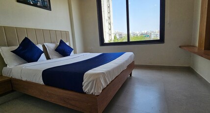 Hotel Gajaraj Room Type - Deluxe Room with City View