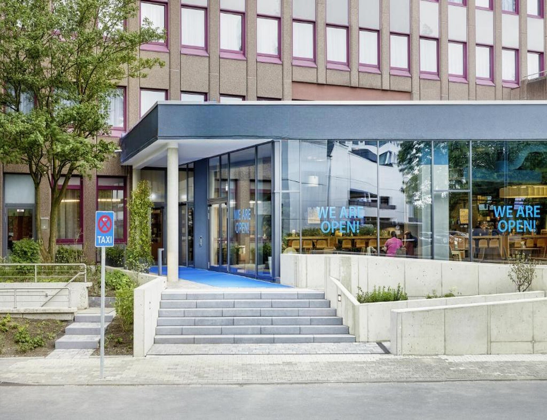 Sunday Hotel Dsseldorf Seestern - Tap to explore photos