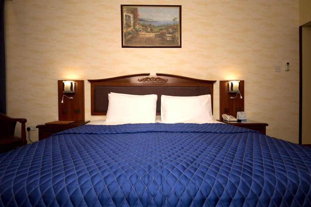 Mount Royal Hotel Deira - Tap to explore photos
