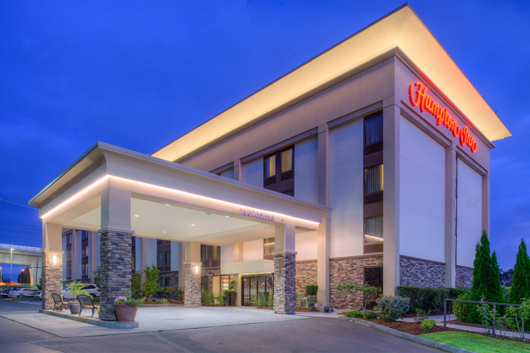 Hampton Inn Seattle/Airport - Tap to explore photos