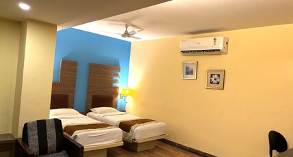 Hotel Landmark Room Type - Deluxe Room Twin Bedded