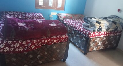 Divyanshu home saty Room Type - Bedroom 3