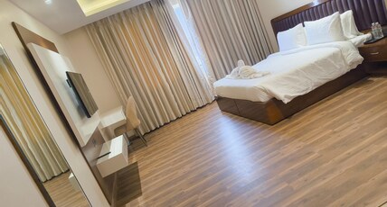 KRB greens Room Type - Luxury Twin Room with Bathtub