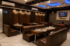 Hotel prakshi palace
