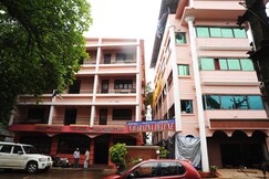 Hotel Navaratna Deluxe