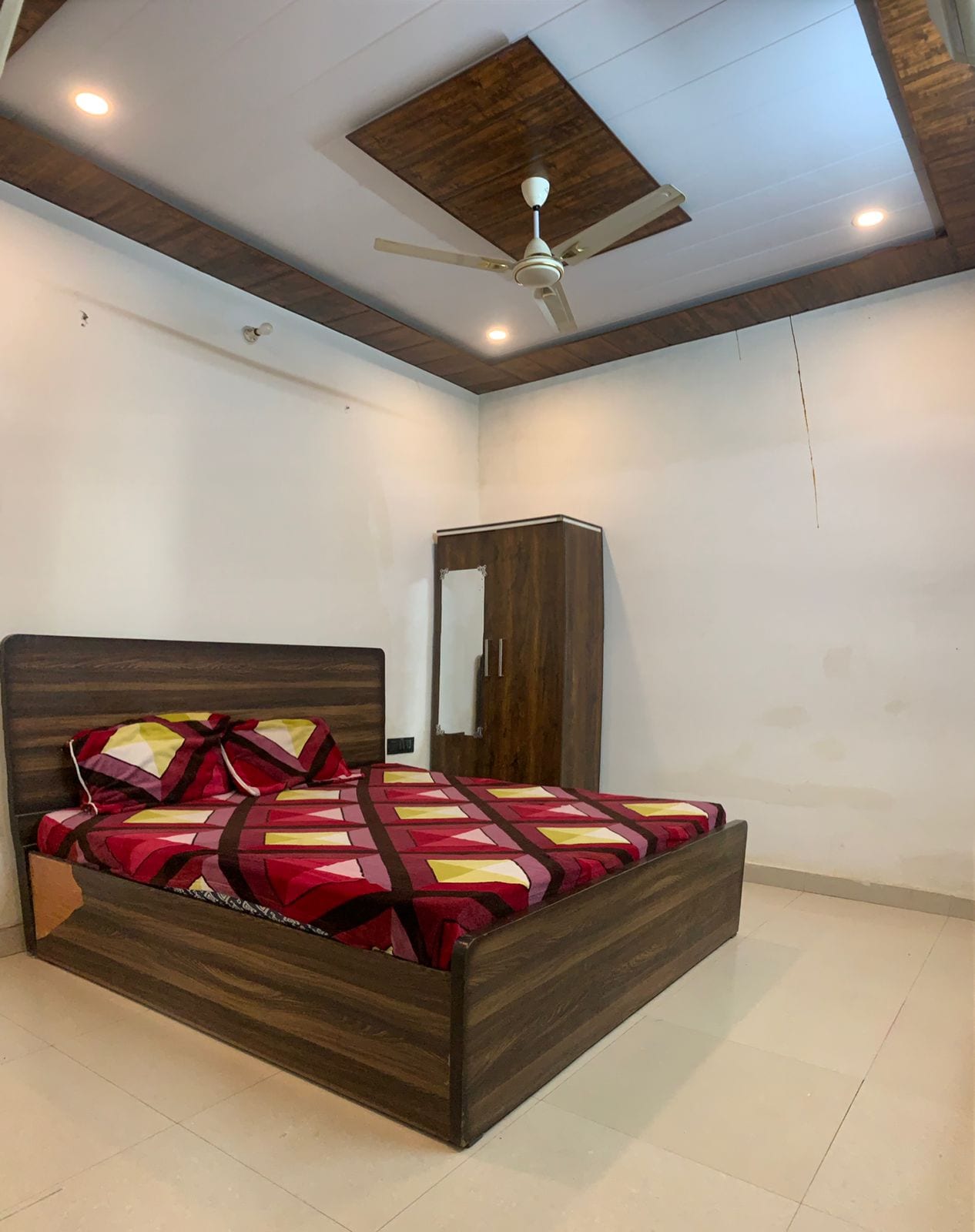 Hotel Indra Palace - Tap to explore photos