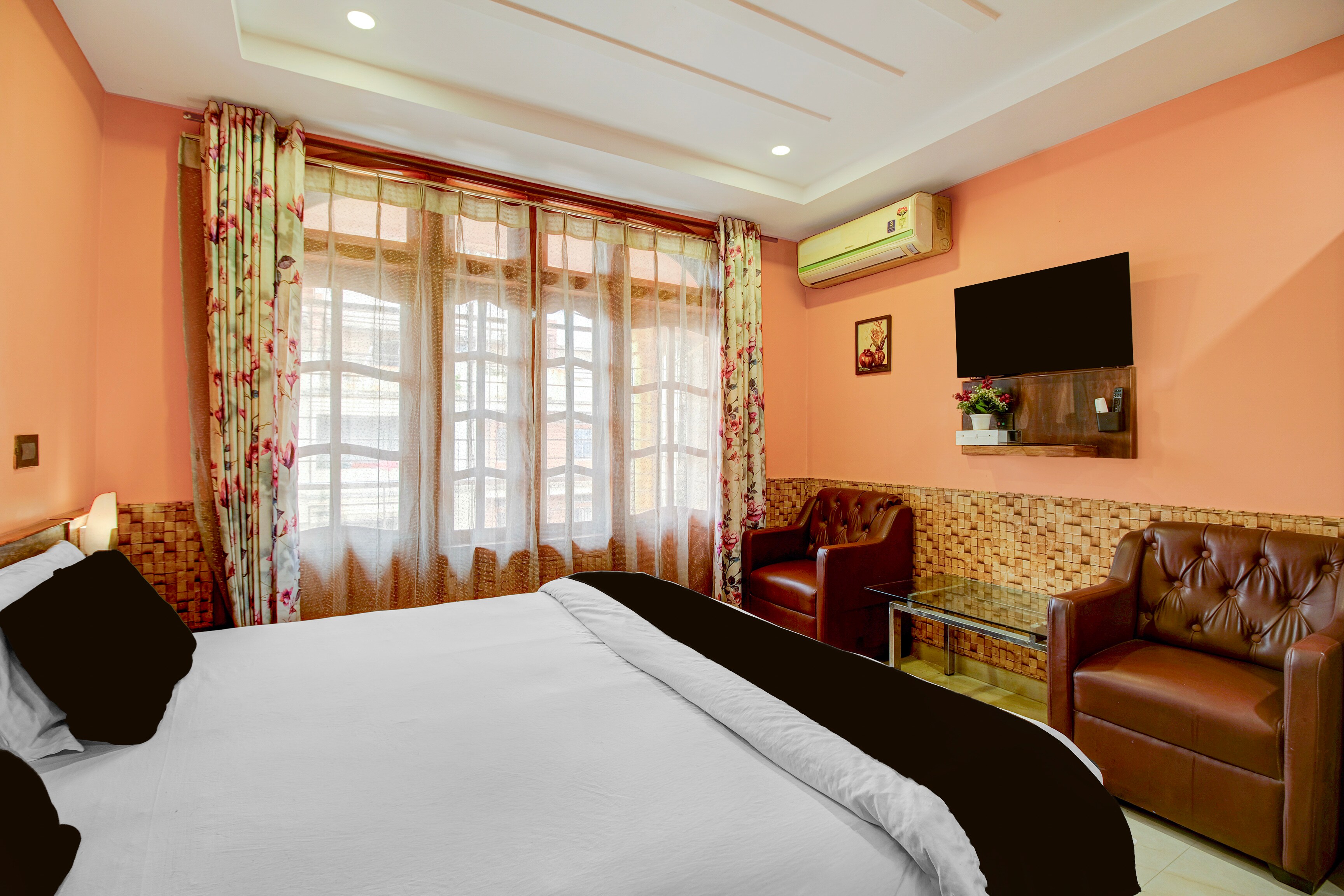 Super Collection O Downtown Hospital Guwahati Formerly Cherry City Cottage - Tap to explore photos