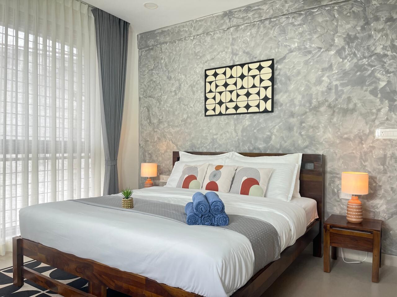 HYD Lake Haus1 AC 3BHK 65 TV Free Cleaning - Tap to explore photos