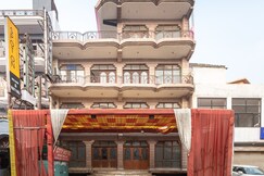 CITY HOTELS & BANQUETS