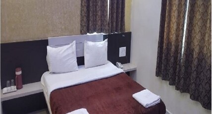 HOTEL LOTUS PARK Room Type - Park Suite Room
