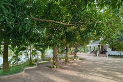 Veluthully Kayal Homestay