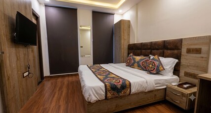 HOTEL CSJS INTERNATIONAL Room Type - Deluxe room