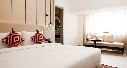 Golden Tulip Hotel Lucknow Room Type - Executive Room - 1 King Bed