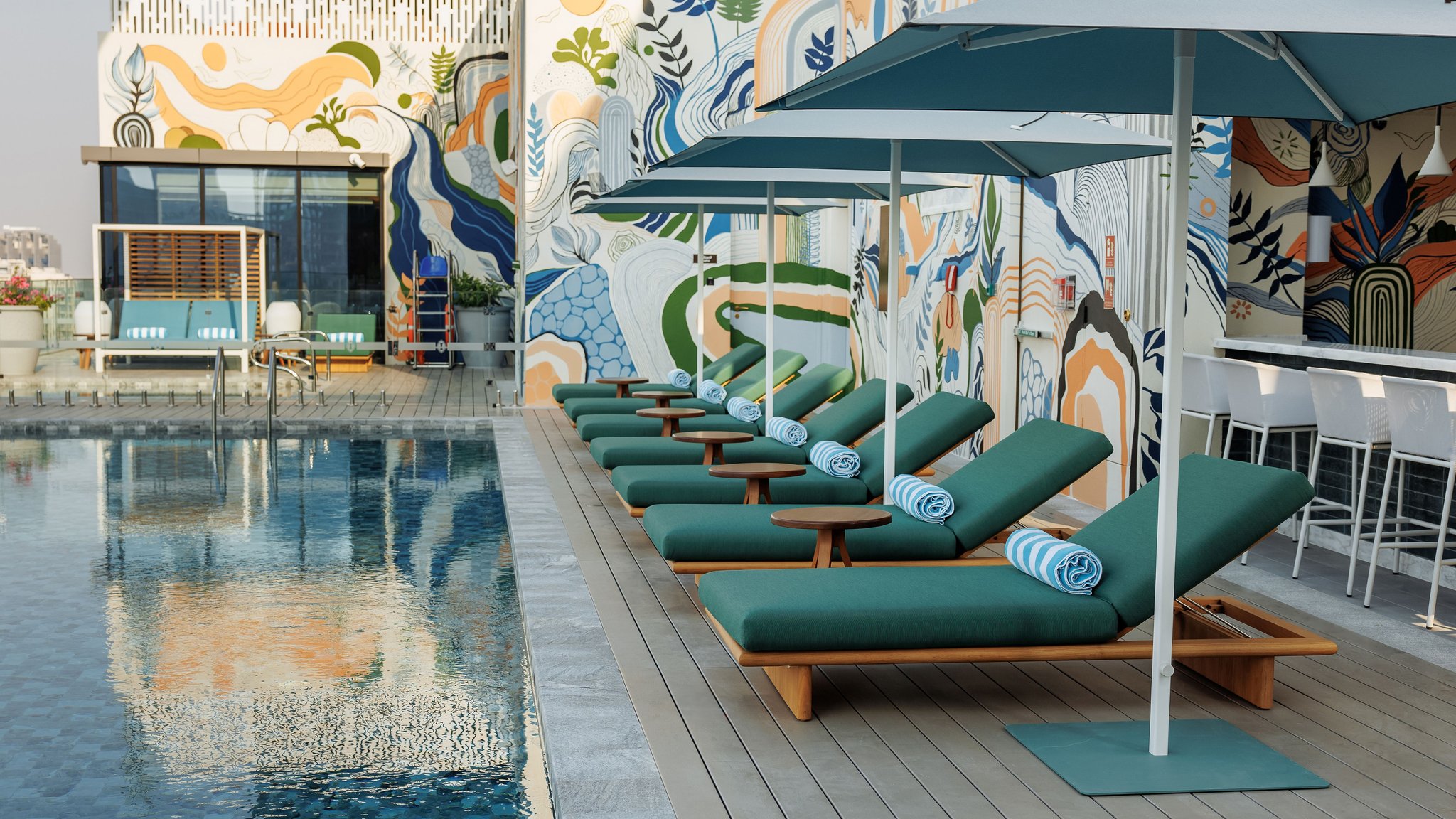 InterContinental Hotels RESIDENCES DUBAI BUSINESS BAY - Tap to explore photos