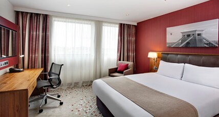 Holiday Inn BRISTOL CITY CENTRE Room Type - STANDARD Holiday Inn BRISTOL CITY CENTRE Room Type - STANDARD