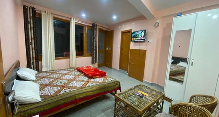Paramount Homestay Room Type - Bedroom 1