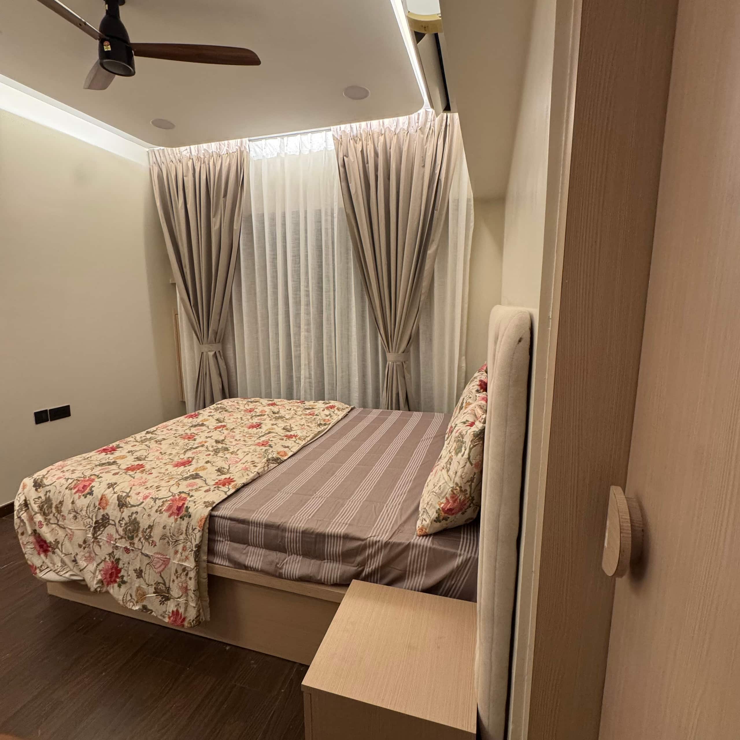 Aura The Golfview Retreat 1BHK Belmondo Pune - Tap to explore photos