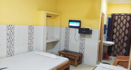 Hotel Sai Binayak Room Type - Deluxe room Ac