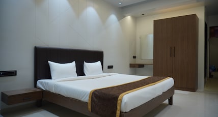 Hotel The Rudra Palace Room Type - Standard Room with Garden View Hotel The Rudra Palace Room Type - Standard Room with Garden View
