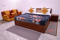 Hotel Ramkesarrai, Ayodhya