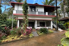 Holidayincoorg Nature's Craft Estate Stay