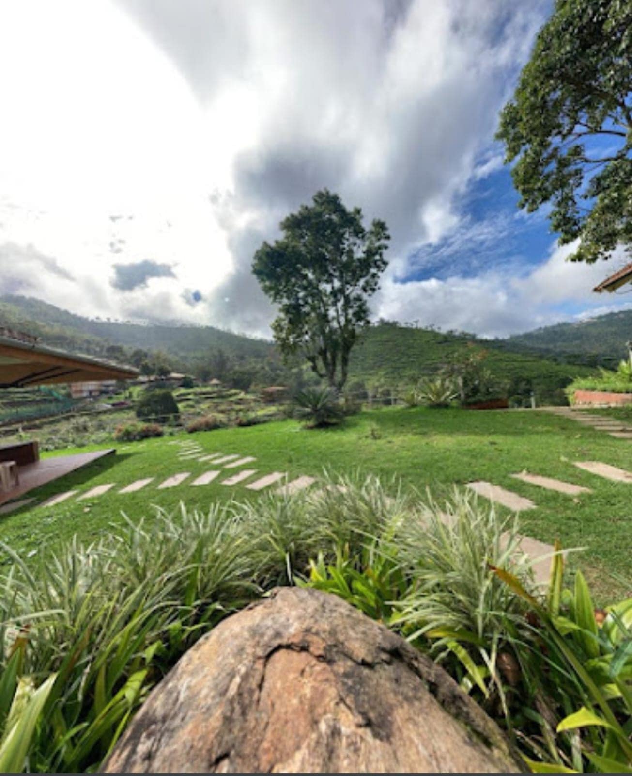 Chow Chow Valley Resort - Tap to explore photos