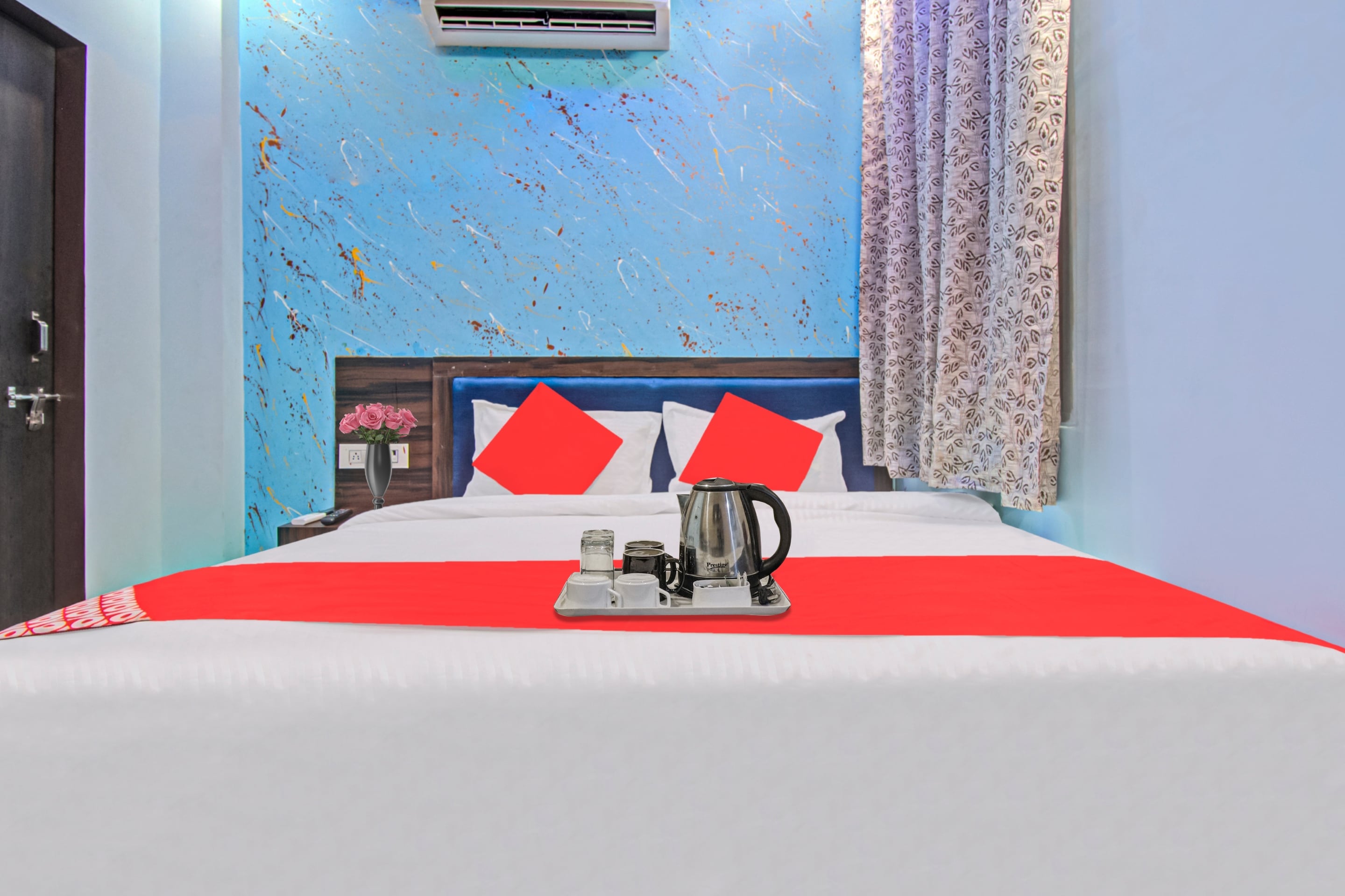 Hotel O Aana Inn - Tap to explore photos