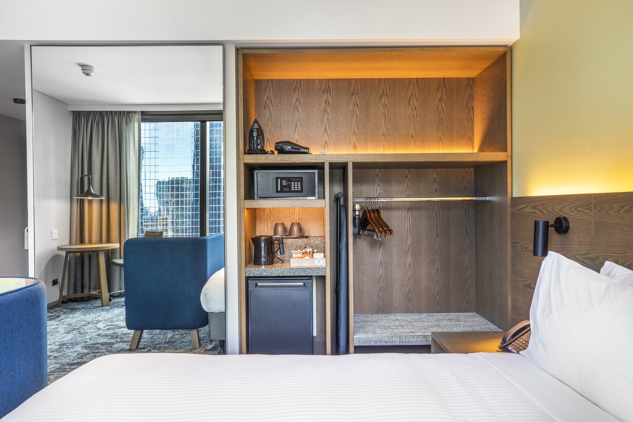 Holiday Inn Express MELBOURNE LITTLE COLLINS - Tap to explore photos