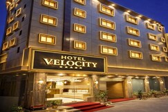 Hotel Velocity - Free Airport Pickup